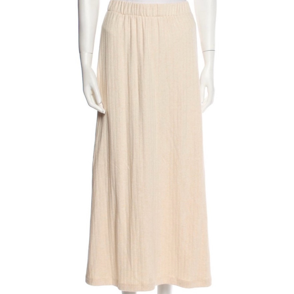 Elegant Cream Maxi Skirt